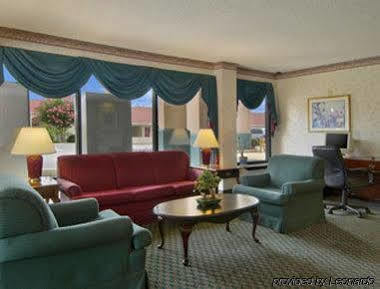 Super 8 By Wyndham Orangeburg Near I-26 Hotel Exterior foto